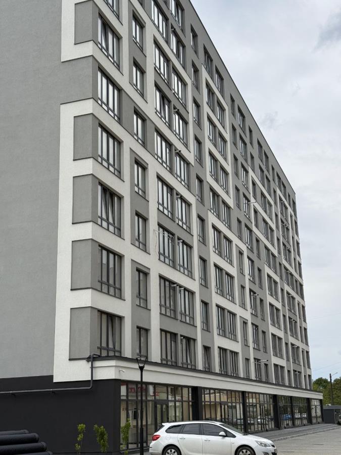 вулиця Молодіжна, Івано-Франківськ, Івано-Франківська область, Україна