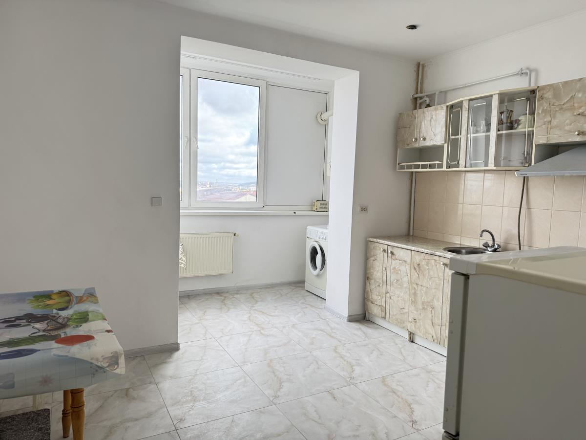 вулиця Євгена Коновальця, 124а, Івано-Франківськ, Івано-Франківська область, Україна